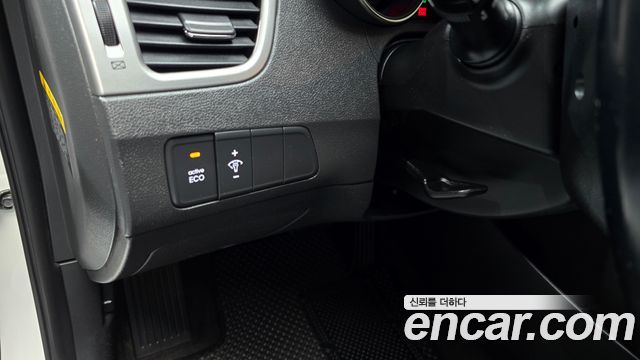 Hyundai AVANTE 2011 — photo 19