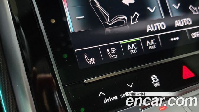 Audi SQ7 2026 — photo 15