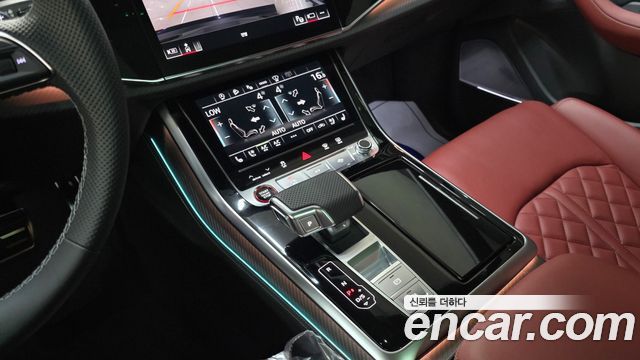 Audi SQ7 2026 — photo 16
