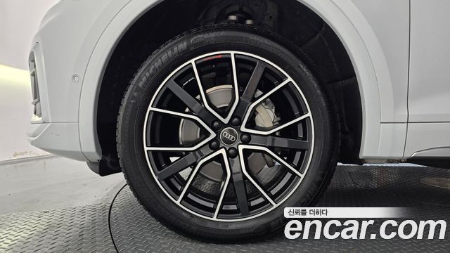 Audi Q5 2024 — photo 5