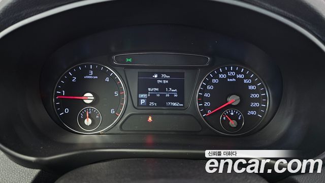Kia Sorento 2018 — photo 8