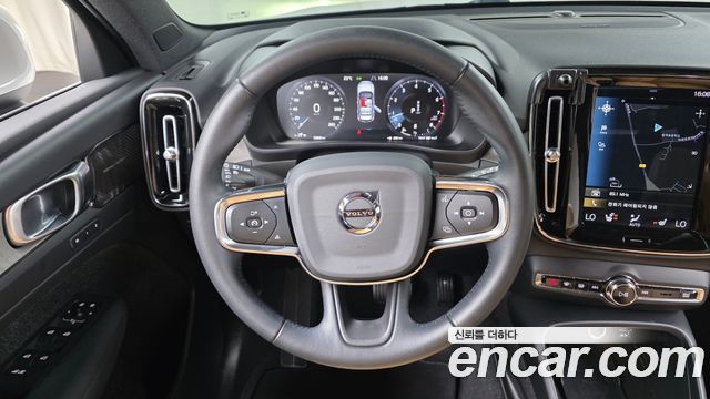 Volvo XC40 2021 — photo 20