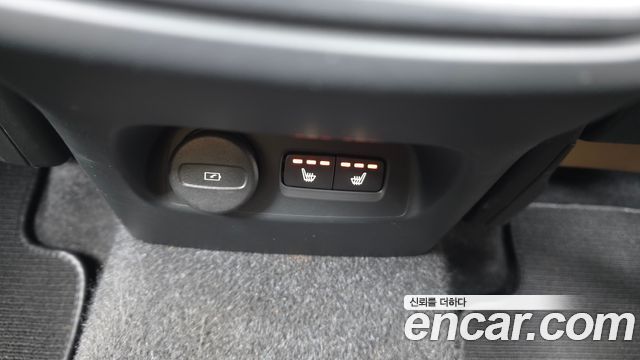 Volvo XC40 2021 — photo 22