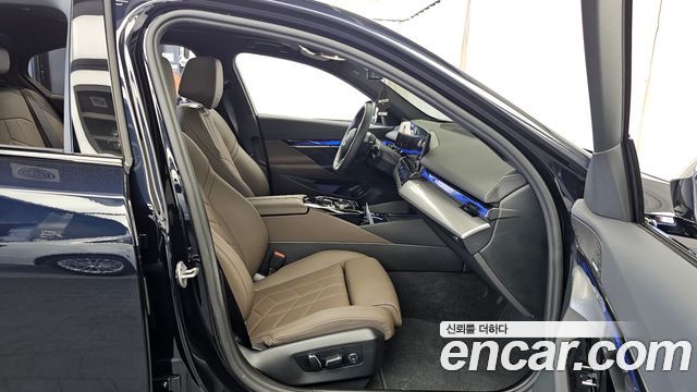 BMW 5-Series 2026 — photo 17