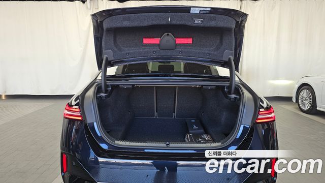BMW 5-Series 2026 — photo 26