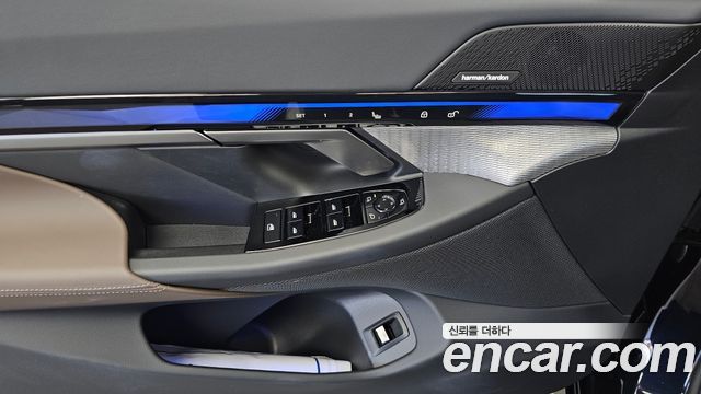 BMW 5-Series 2026 — photo 31