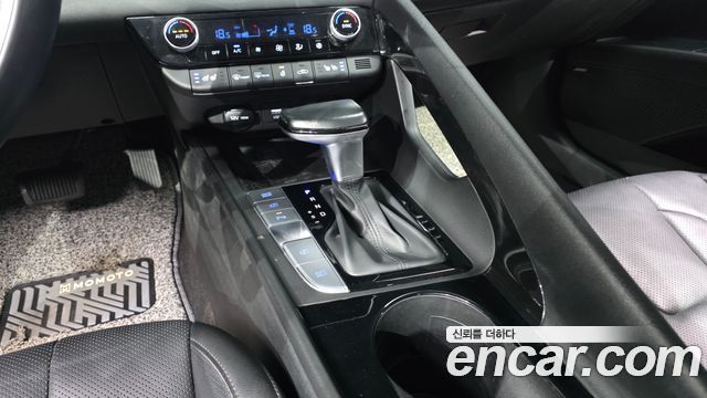 Hyundai AVANTE 2021 — photo 12