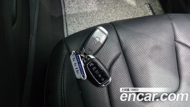 Hyundai AVANTE 2021 — photo 22