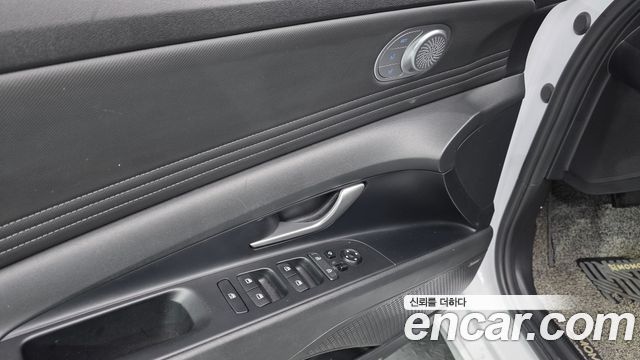 Hyundai AVANTE 2021 — photo 24