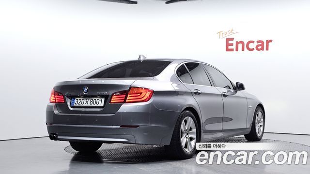 BMW 5-Series 2012 — photo 2