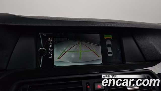BMW 5-Series 2012 — photo 20