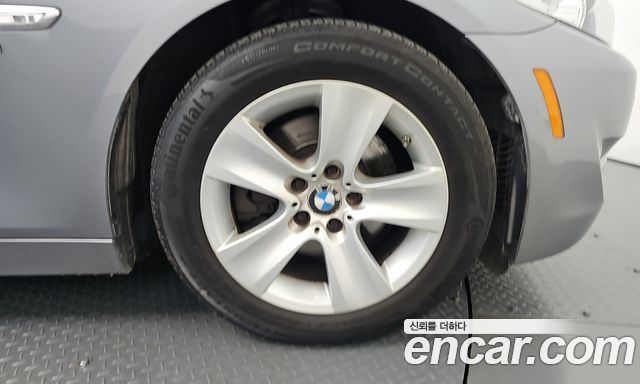 BMW 5-Series 2012 — photo 7