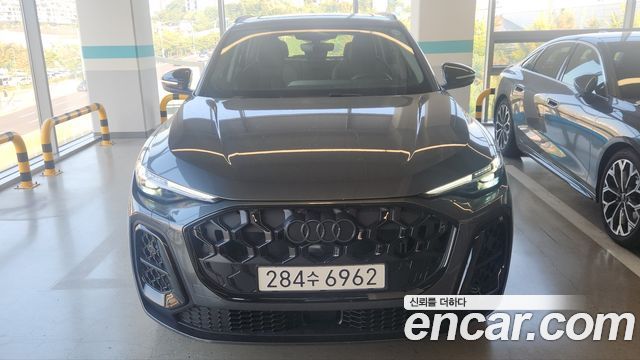 Audi Q5 2025 — photo 3