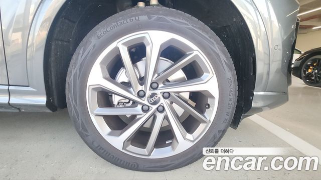 Audi Q5 2025 — photo 5