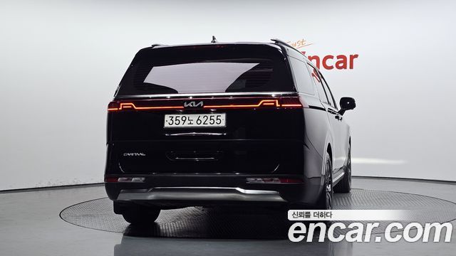 Kia Canival 2023 — photo 4