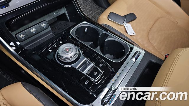 Kia Canival 2023 — photo 12