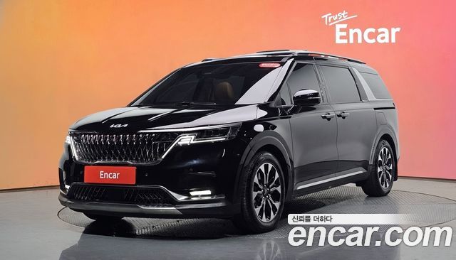 Kia Canival 2023 — photo 1