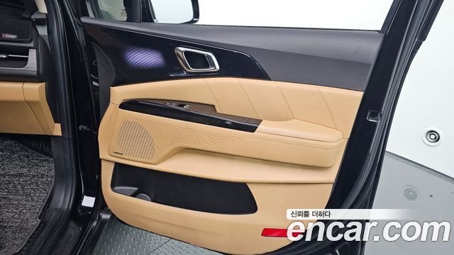Kia Canival 2023 — photo 14