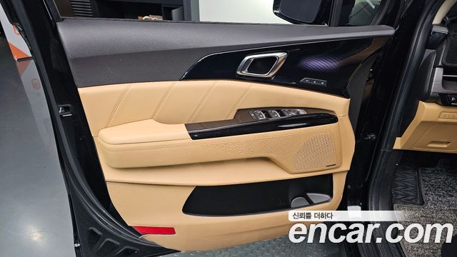 Kia Canival 2023 — photo 15