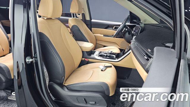 Kia Canival 2023 — photo 16