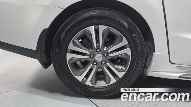 Kia Canival 2019 — photo 5