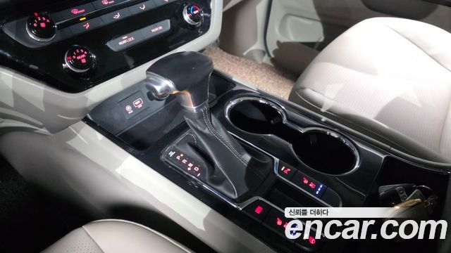 Kia Canival 2019 — photo 12