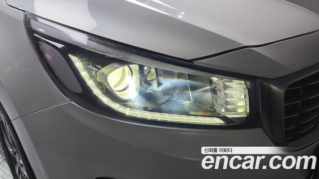Kia Canival 2019 — photo 8