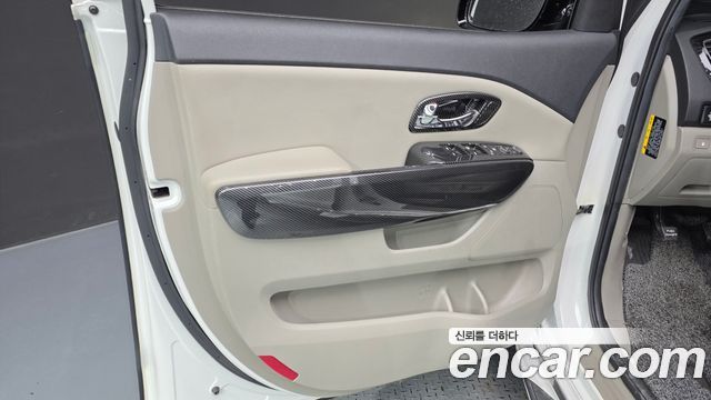 Kia Canival 2019 — photo 14
