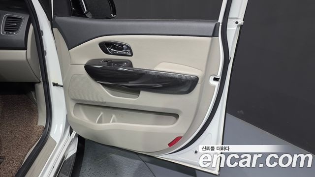 Kia Canival 2019 — photo 15