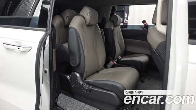 Kia Canival 2025 — photo 12