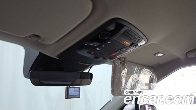 Kia Canival 2025 — photo 17