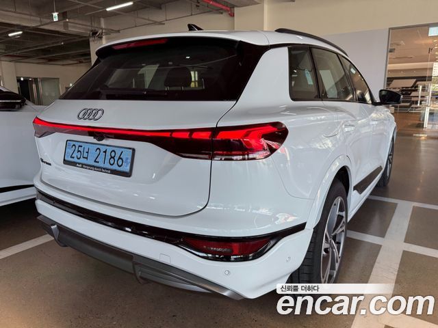 Audi Q6 e-tron 2026 — photo 2