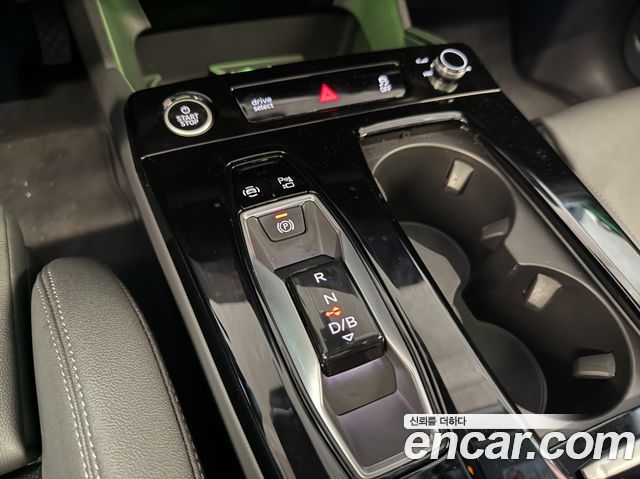 Audi Q6 e-tron 2026 — photo 9