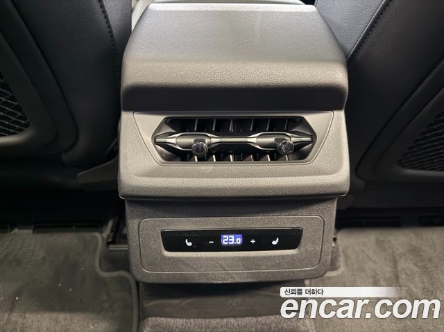 Audi Q6 e-tron 2026 — photo 16