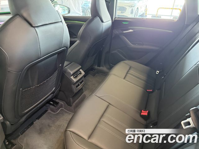 Audi Q6 e-tron 2026 — photo 17