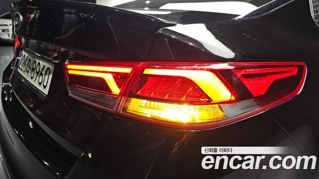 Kia K5 2016 — photo 9
