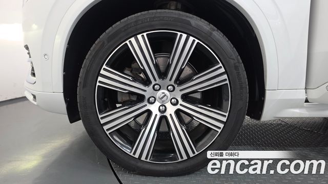 Volvo XC90 2023 — photo 5
