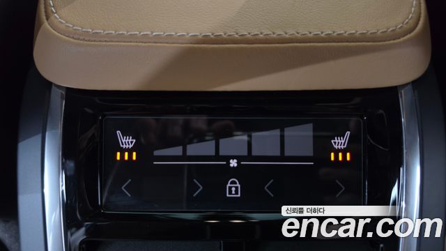Volvo XC90 2023 — photo 19