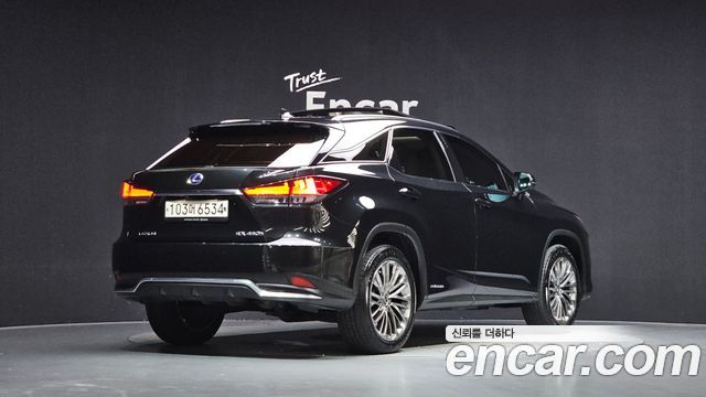 Lexus RX 2022 — photo 2