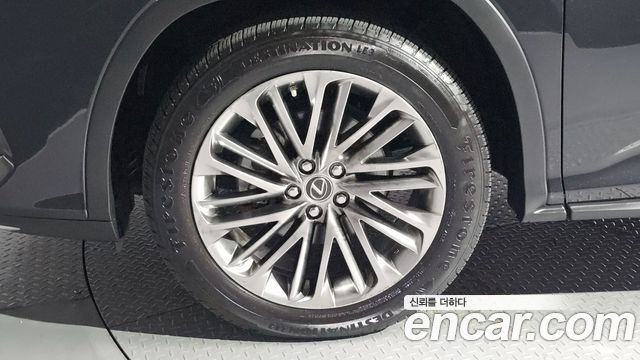 Lexus RX 2022 — photo 5