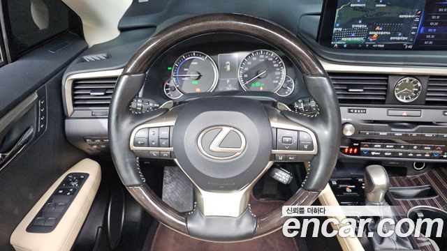 Lexus RX 2022 — photo 20