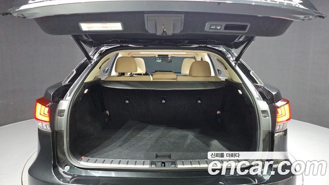 Lexus RX 2022 — photo 23