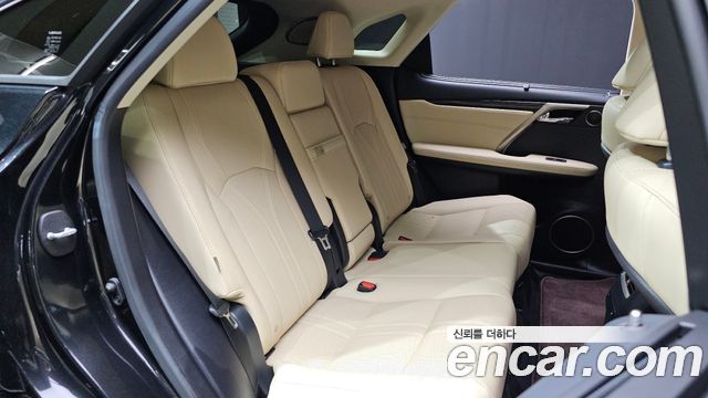 Lexus RX 2022 — photo 25