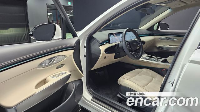 Genesis GV70 2025 — photo 13