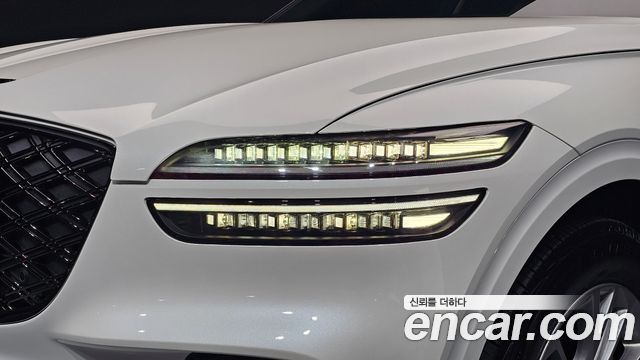 Genesis GV70 2025 — photo 8