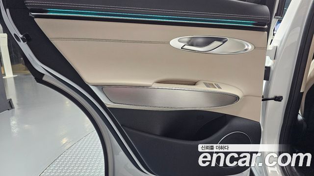 Genesis GV70 2025 — photo 15