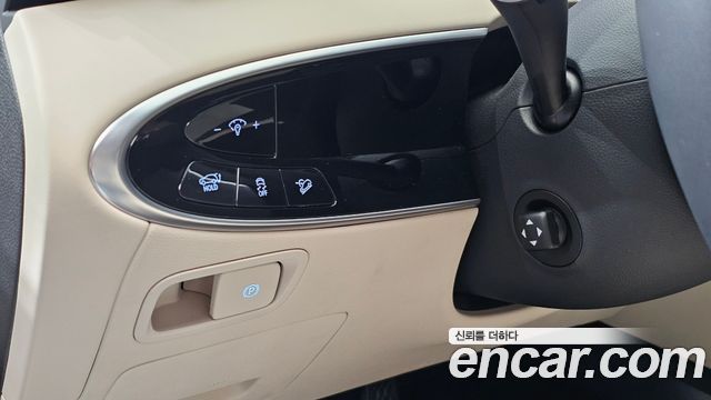 Genesis GV70 2025 — photo 31
