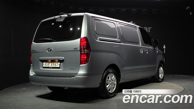 Hyundai Starex 2021 — photo 2