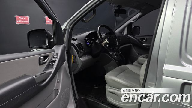 Hyundai Starex 2021 — photo 13