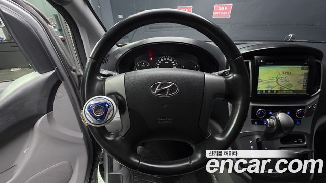 Hyundai Starex 2021 — photo 19